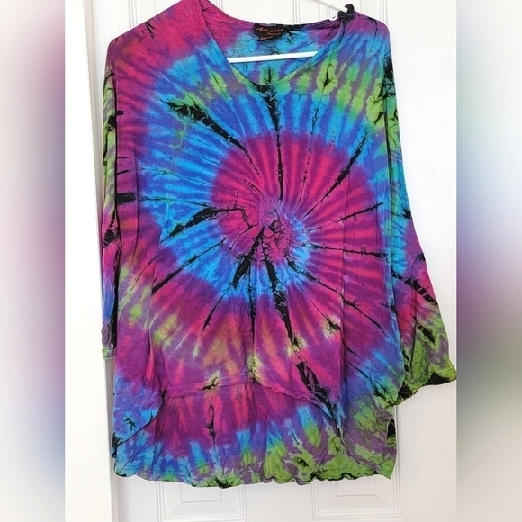 Advance Apparel hi-low spiral tie dye long sleeve, one size. - Picture 1 of 2